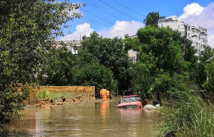 Число пропавших после ливней в Ялте выросло до двух Число пропавших после ливней в Ялте выросло до двух