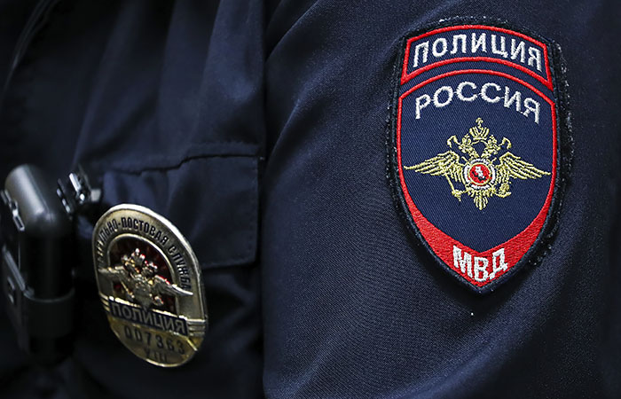 Участника Pussy Riot задержали в Москве за распитие алкоголя на улице Участника Pussy Riot задержали в Москве за распитие алкоголя на улице