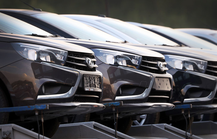 Машины "АвтоВАЗа" подорожали на 2-4% Машины "АвтоВАЗа" подорожали на 2-4%