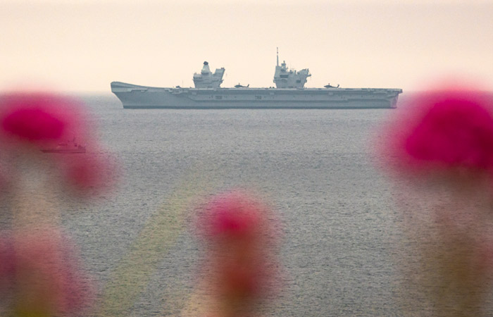 В Средиземное море зашел еще один британский авианосец В Средиземное море зашел еще один британский авианосец