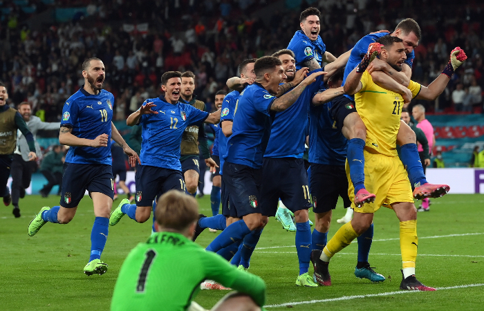 Сборная Италии стала двукратным чемпионом Европы по футболу