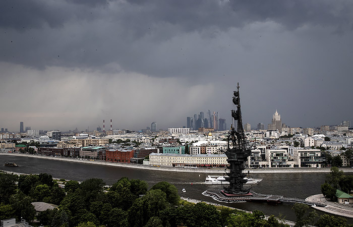 На Москву вновь надвигается гроза На Москву вновь надвигается гроза