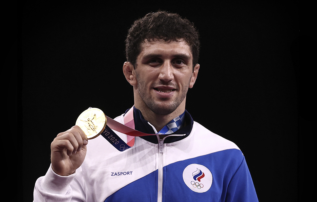 Заурбек Сидаков завоевал звание чемпиона Олимпиады-2020 в соревновании борцов вольного стиля в весовой категории до 74 кг