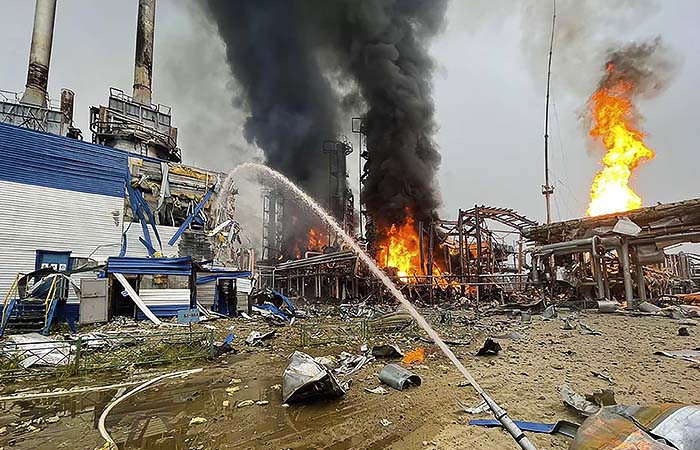 Пожар на Уренгойском заводе "Газпрома" потушен Пожар на Уренгойском заводе "Газпрома" потушен