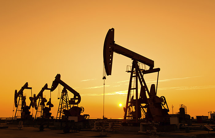 Цены на нефть растут на ожиданиях нового урагана в Мексиканском заливе Цены на нефть растут на ожиданиях нового урагана в Мексиканском заливе