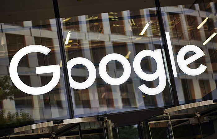 Приставы связали визит в офис Google с решением суда по "Умному голосованию" Приставы связали визит в офис Google с решением суда по "Умному голосованию"