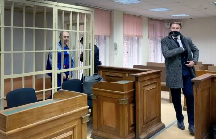 Дезинсектор "Магнита" арестован до 10 ноября по делу о гибели двух человек Дезинсектор "Магнита" арестован до 10 ноября по делу о гибели двух человек