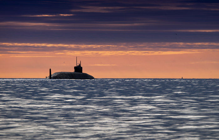 С атомной подлодки в Белом море успешно запущена ракета "Булава" С атомной подлодки в Белом море успешно запущена ракета "Булава"