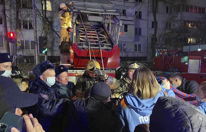 Возбуждено уголовное дело о взрыве газа в жилом доме в Набережных Челнах Возбуждено уголовное дело о взрыве газа в жилом доме в Набережных Челнах