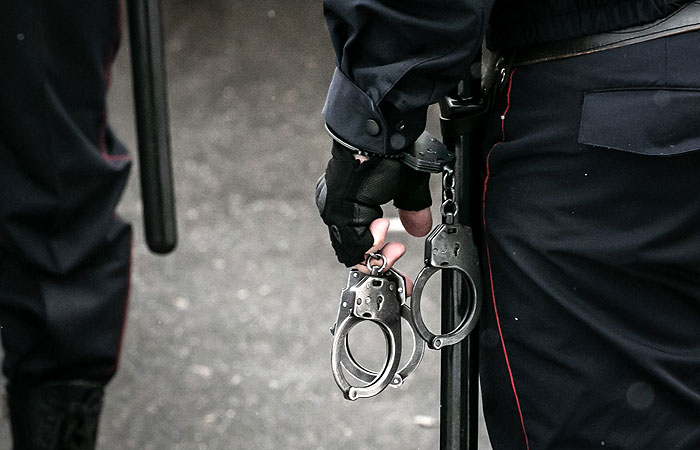 Полиция задержала семь участников драки в Домодедове Полиция задержала семь участников драки в Домодедове