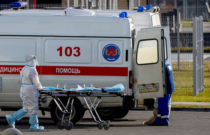 В России число умерших от коронавируса за сутки превысило 1,2 тыс. В России число умерших от коронавируса за сутки превысило 1,2 тыс.