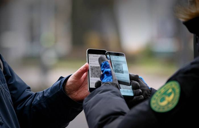 В России планируют ввести почти повсеместный режим пропуска по QR-кодам. Главное В России планируют ввести почти повсеместный режим пропуска по QR-кодам. Главное