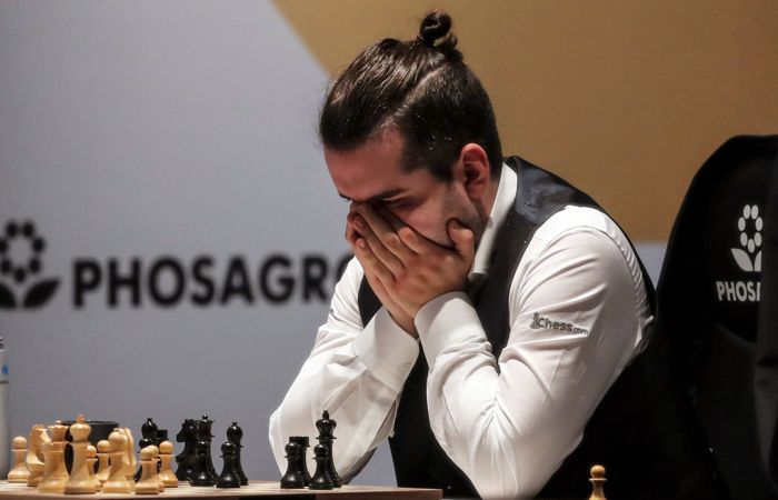 Непомнящий уступил Карлсену в рекордной по числу ходов шестой партии