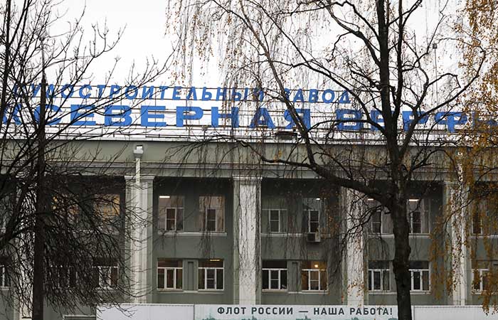 Строящийся военный корабль загорелся на "Северной верфи" в Петербурге Строящийся военный корабль загорелся на "Северной верфи" в Петербурге