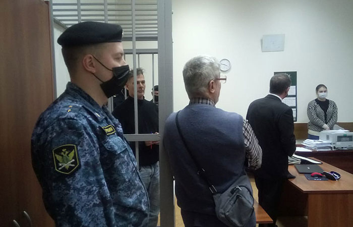 Суд в Москве арестовал гражданина США по обвинению в педофилии Суд в Москве арестовал гражданина США по обвинению в педофилии