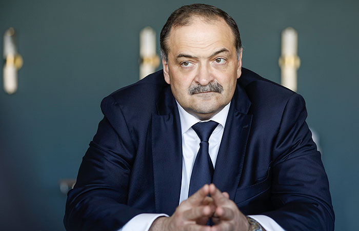 Глава Дагестана призвал уроженца республики извиниться за инцидент в автобусе в Москве Глава Дагестана призвал уроженца республики извиниться за инцидент в автобусе в Москве