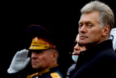 Песков назвал причины нахождения войск РФ близ границ с Украиной