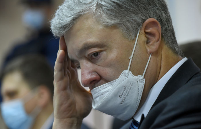 Порошенко покинул здание ГБР через 7 минут после прибытия Порошенко покинул здание ГБР через 7 минут после прибытия
