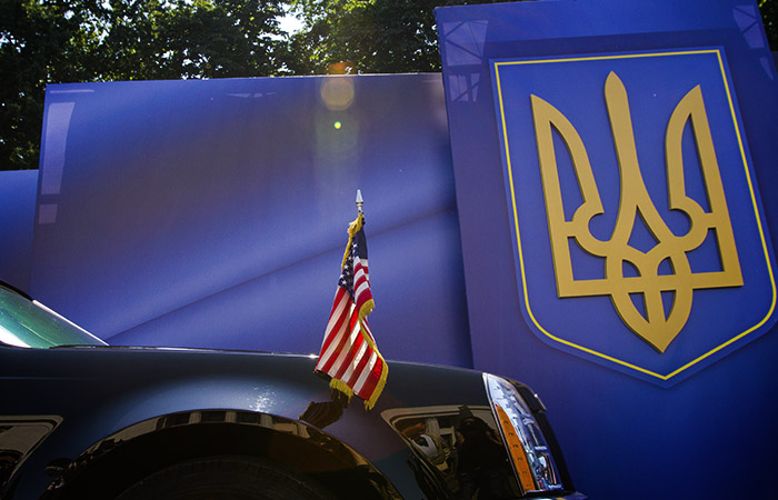 МИД Украины назвал поспешным решение США об отъезде семей сотрудников посольства МИД Украины назвал поспешным решение США об отъезде семей сотрудников посольства