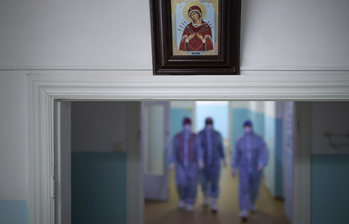 В России за сутки госпитализировали 14 тыс. пациентов с COVID-19 В России за сутки госпитализировали 14 тыс. пациентов с COVID-19