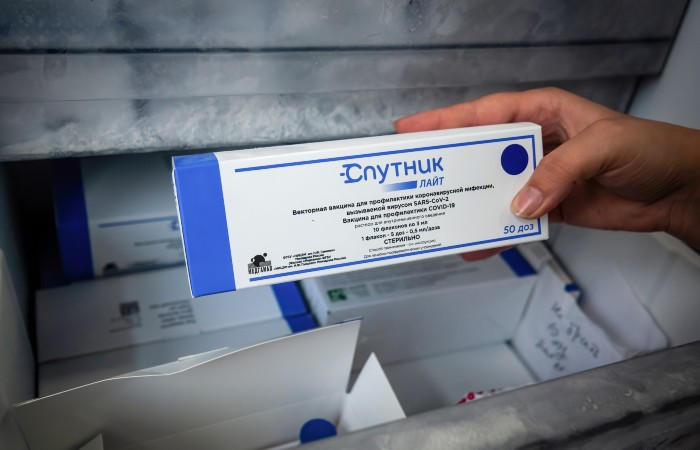 Ревакцинация "Спутником Лайт" даст три месяца защиты против "омикрона" Ревакцинация "Спутником Лайт" даст три месяца защиты против "омикрона"