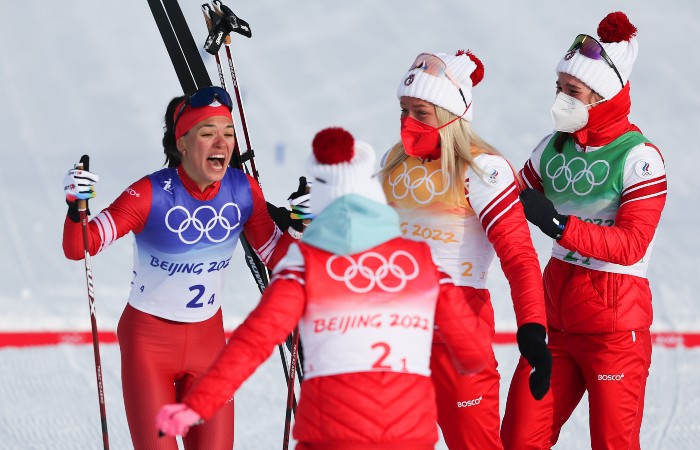 Российские лыжницы выиграли эстафету на Олимпиаде