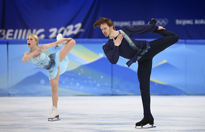 Тарасова и Морозов стали вторыми в короткой программе среди спортивных пар