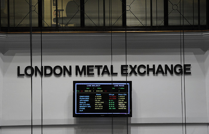 ������ �� LME ��������� �� ��������� ����������� 12%, �� $36915 �� �����