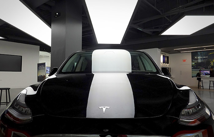 �� ��� ��� ����� ������ � Twitter ���� ���� ������ ����� Tesla �� $8,5 ����