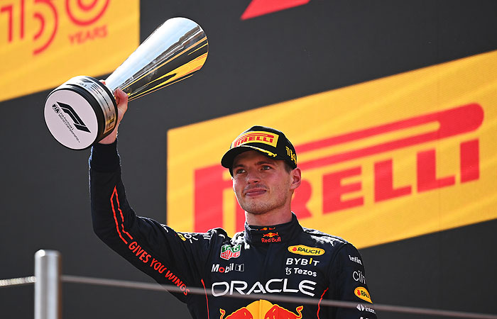 Ферстаппен выиграл Гран-при Испании и вышел в лидеры чемпионата "Формулы-1"