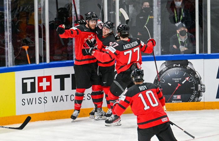 Канадцы разгромили чехов в полуфинале чемпионата мира по хоккею