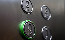 В России более чем у 32 тыс. лифтов истек срок службы