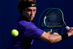 Теннисист Рублев выбыл из турнира Masters в Монреале