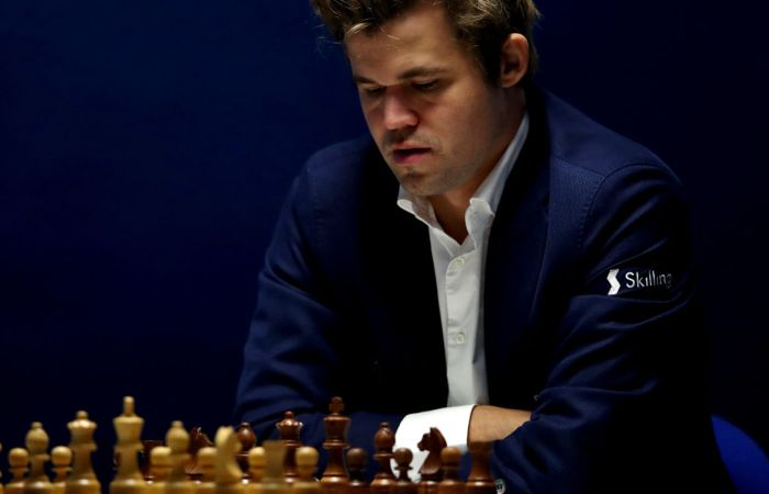 Карлсен сдался в партии с 19-летним американцем, сделав один ход