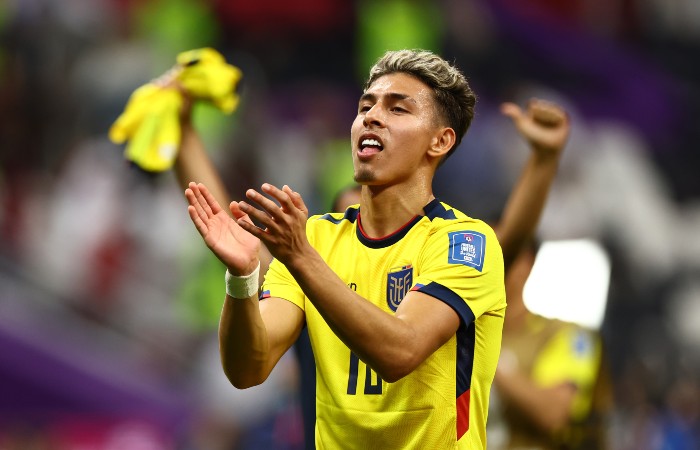 Сборная Эквадора победила Катар в матче открытия ЧМ по футболу
