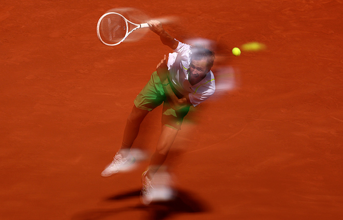 Медведев сенсационно проиграл 172-й ракетке мира в первом круге Roland Garros