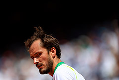 ",    ".    Roland Garros