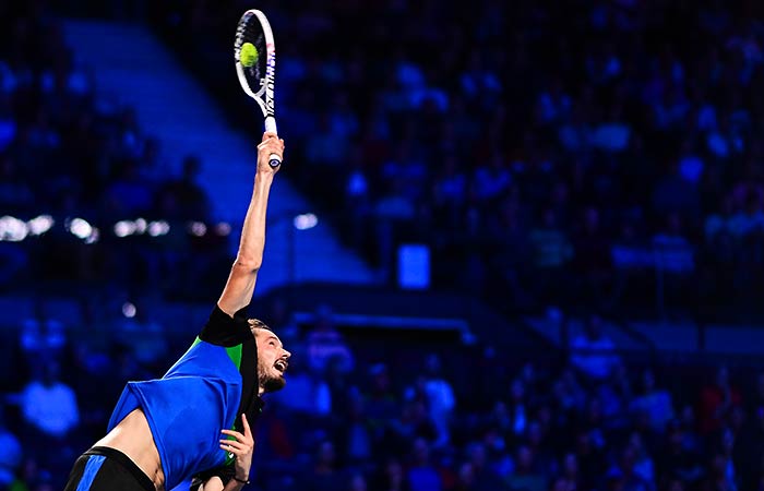 Даниил Медведев вышел в полуфинал теннисного турнира в Вене