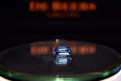 Bloomberg      De Beers   10-20%