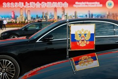 Путин поедет из Тяньцзиня в Пекин на автомобиле Путин поедет из Тяньцзиня в Пекин на автомобиле