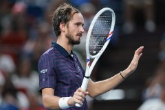 Даниил Медведев проиграл в полуфинале турнира Masters в Шанхае Даниил Медведев проиграл в полуфинале турнира Masters в Шанхае