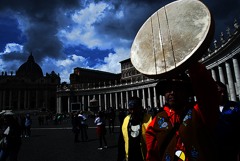 Ватикан вернул коренным народам Канады 62 артефакта из музейной коллекции Ватикан вернул коренным народам Канады 62 артефакта из музейной коллекции