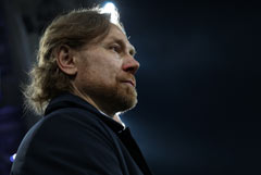 Карпин объявил об уходе из "Динамо" Карпин объявил об уходе из "Динамо"