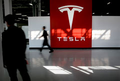 Tesla хочет исключить китайские компоненты из производства своих машин в США Tesla хочет исключить китайские компоненты из производства своих машин в США