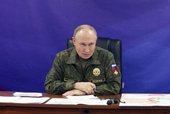 Путин вечером 30 ноября посетил один из пунктов управления Объединенной группировки войск Путин вечером 30 ноября посетил один из пунктов управления Объединенной группировки войск