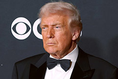 Трамп заявил о возможных проблемах из-за сделки Netflix и Warner Bros. Discovery Трамп заявил о возможных проблемах из-за сделки Netflix и Warner Bros. Discovery