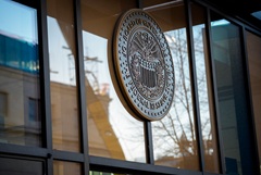 ФРС ожидаемо снизила базовую ставку на 25 б.п. - до 3,5-3,75% ФРС ожидаемо снизила базовую ставку на 25 б.п. - до 3,5-3,75%