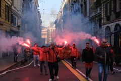 В Италии проходит всеобщая забастовка против проекта бюджета-2026 В Италии проходит всеобщая забастовка против проекта бюджета-2026