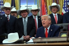 Трамп допустил удары по наркокартелям не только в Венесуэле Трамп допустил удары по наркокартелям не только в Венесуэле