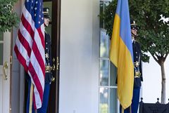 Ушаков считает, что Зеленский разговорами о выборах пытается добиться временного перемирия Ушаков считает, что Зеленский разговорами о выборах пытается добиться временного перемирия